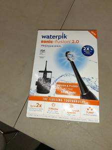lot 1142 image: Waterpik Sonic Fuson 2.p Toothbrush, Black