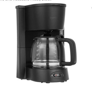 lot 1387 image: Amazon Basics 5-Cup (25 Oz) Coffeemaker,Model UNKNOWN