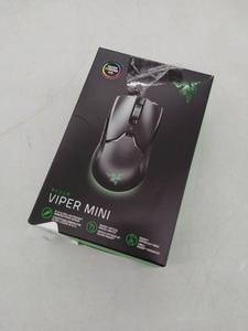 lot 1408 image: Razer - Viper Mini Wired Optical Gaming Mouse with Chroma RGB Lighting - Black