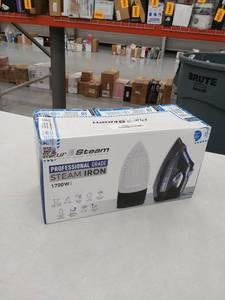 lot 1463 image: Pur Steam Professional grade steam iron 1700w