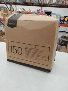lot 1515 image: Box of Amazon Basics Puppy Pads