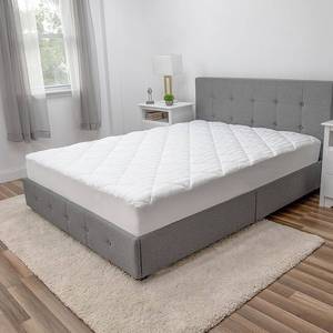 lot 60938 image: Restonic Striped 400 Thread Count Queen Mattress Pad