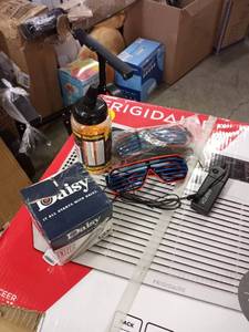 lot 26978 image: box of variety items 4pc