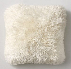 lot 9870 image: RH Yeti Sheepskin Pillow Cover 13x21 - Retail$309.00