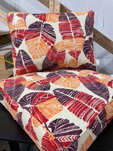 lot 622 image: Outdoor Chair Cushion