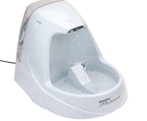 lot 379 image: Drinkwell Platinum Pet Fountain