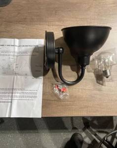 lot 691 image: Farmhouse Wall Light Fixture - Appears new W bulb