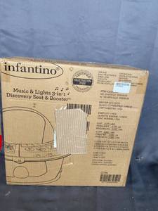 lot 1723 image: Infantino Music & Lights 3-in-1 Discovery Seat & Booster