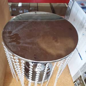 lot 1791 image: END TABLE DECOR ROUND