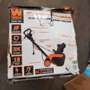 lot 1823 image: SNOWBLASTER 18INCH ELECTRIC SNOW TROWER