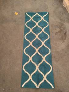 lot 1912 image: TEAL NARROW HALL MAT