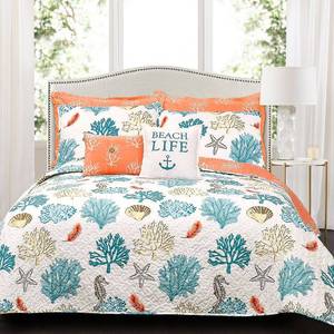 lot 20414 image: Coastal Reef 3-Pc King Quilt Set