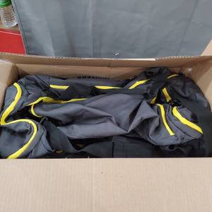 lot 20511 image: HUNTERS SPECIALTY DUFFLE BAG
