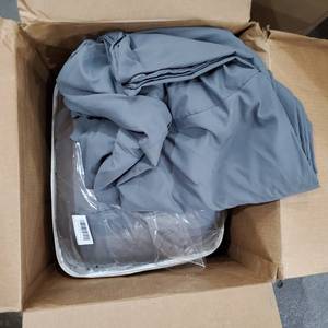 lot 20517 image: HOMBYS OVERSIZED KING COMFORTER