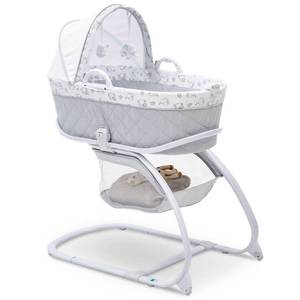 lot 10453 image: 2-in-1 Baby Moses Bassinet