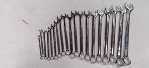 lot 10500 image: GearWrench 19 piece sae Wrench set