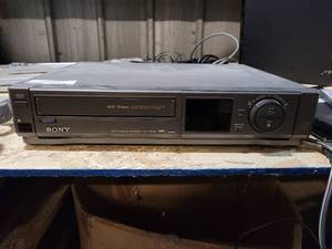 lot 164 image: SONY VHS PLAYER (MODEL#SLV-701HF)