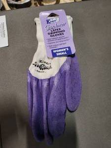 lot 207 image: 12 PAIR WOMENS LATEX COATED GRIPPING GLOVES (SIZE SMALL)