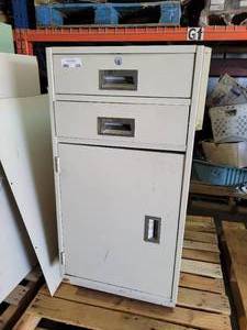 lot 238 image: BANK TELLER CABINETDRAWER STACK (39T x 22W x 19D)