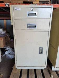 lot 246 image: BANK TELLER CABINETDRAWER STACK (39T x 22W x 19D)