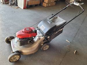 lot 249 image: USED HONDA PUSH MOWER (MODEL#HRR216KQUKAA)