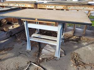 lot 292 image: RETIRED SHIPPING TABLE WITH METAL FRAME AND FORMICA TOP
