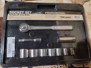 lot 303 image: 10 PIECE 38 DRIVE METRIC SOCKET SET AND 7 PIECE SAE OPEN END WRENCH SET