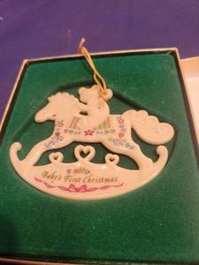 lot 4978 image: Lennox babys 1st Christmas ornament