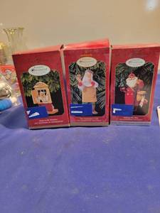 lot 5016 image: 3 hallmarks keepsake ornament collector club