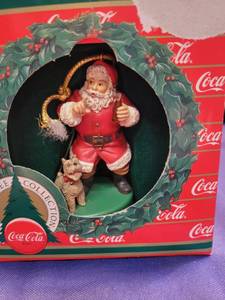 lot 5024 image: Trim a tree collection Coca-Cola