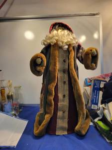 lot 5032 image: 27 inch Santa Claus