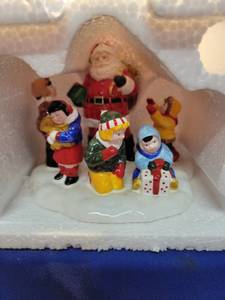 lot 5043 image: The original snow village