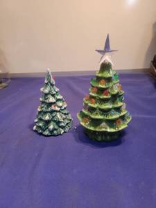 lot 5063 image: 2 Christmas trees did not light up