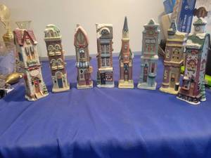 lot 5064 image: 8 town buildings