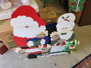 lot 5079 image: 24 by 36 Santa Claus And Mrs. Claus cut out