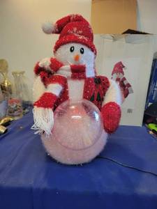 lot 5084 image: Snowman with snowball works