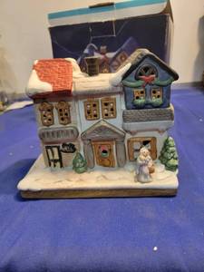 lot 5106 image: porcelain lighthouse Hand painted No light