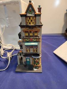 lot 5120 image: Heritage Village collection Christmas in the city series the doctors office