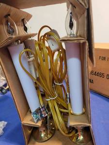 lot 5125 image: 4 candlelights new untested