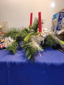 lot 5130 image: 3 candle holder centerpiece is One candle missing