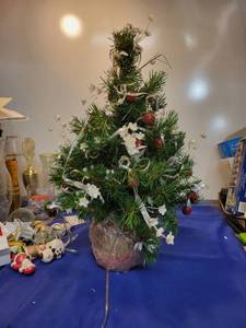lot 5141 image: Christmas tree