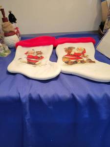 lot 5180 image: To Christmas stockings