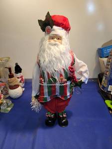 lot 5183 image: 18 Santa Claus