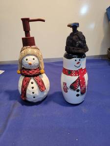 lot 5184 image: 2 Snowman lotion bottles