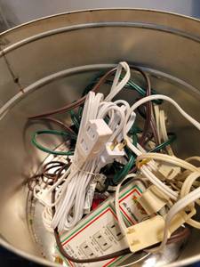 lot 5221 image: New and used drop chords