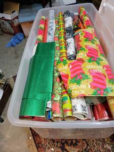 lot 5223 image: Tub full of wrapping paper