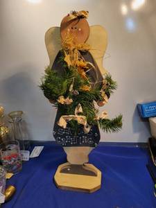 lot 5224 image: 24 cut out angel