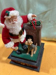 lot 6969 image: Untested Santa by fireplace 11 12 inches tall