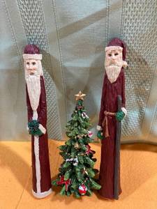 lot 7031 image: 9 inch Santa��s And Christmas tree