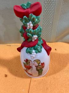 lot 7033 image: 1989 porcelain Christmas Bell